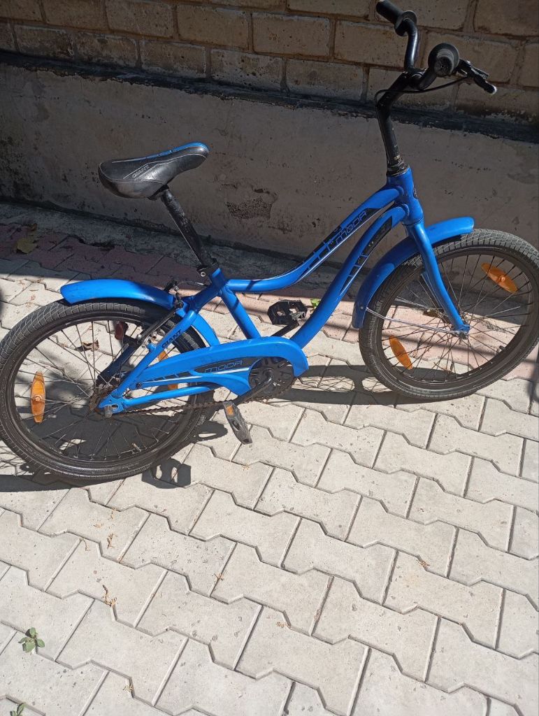 Продам велосипед giant moda 20 б/у 8500 торг уместен - фотография