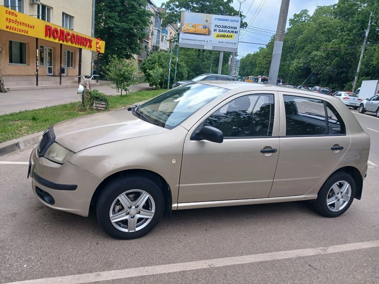 Продам skoda fabianт 1.4mt 2005года пробег -182890км коробка-механика комплектация базовая:гур, сигн... - фотография