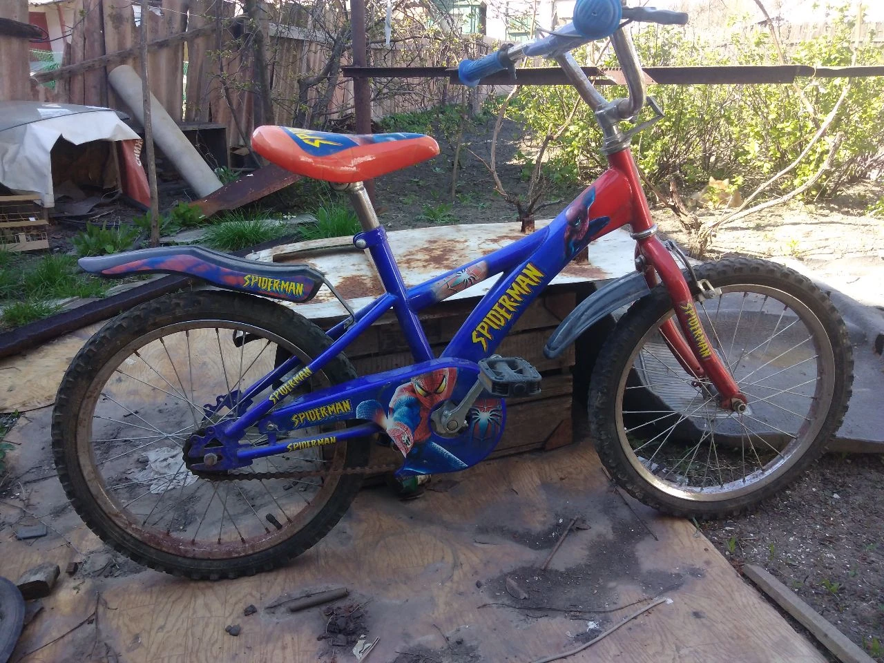 Продам велосипед украина цена 3000р, велосипед немецкий подростковый трехскоростной велосипед forwards в хорошем состоянии. полностью перебран и смазан. скорость переключается в задней планетарной втулке. размер колес 24" цена 4000р, детский велосипед колеса 18" 2000р, велосипед аист складной 4000р в отличном состоянии. +79494717701 связь плохая на этом номере телеграмм, макс пишите перезвоню. - фотография - 3