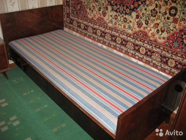 Продам 2 кровати с матрасами за 3000 руб. в отличном состоянии! размер 80×190 см в отличном состоянии лакированное дсп не скрипят, матрас не проваливается матрас прочный и целый ❗основа фанерная, не сетка пружин❗ г. донецк, ленинский район милана феникс: +7949-413-00-50 телеграм: +7918-545-97-59 - фотография - 3