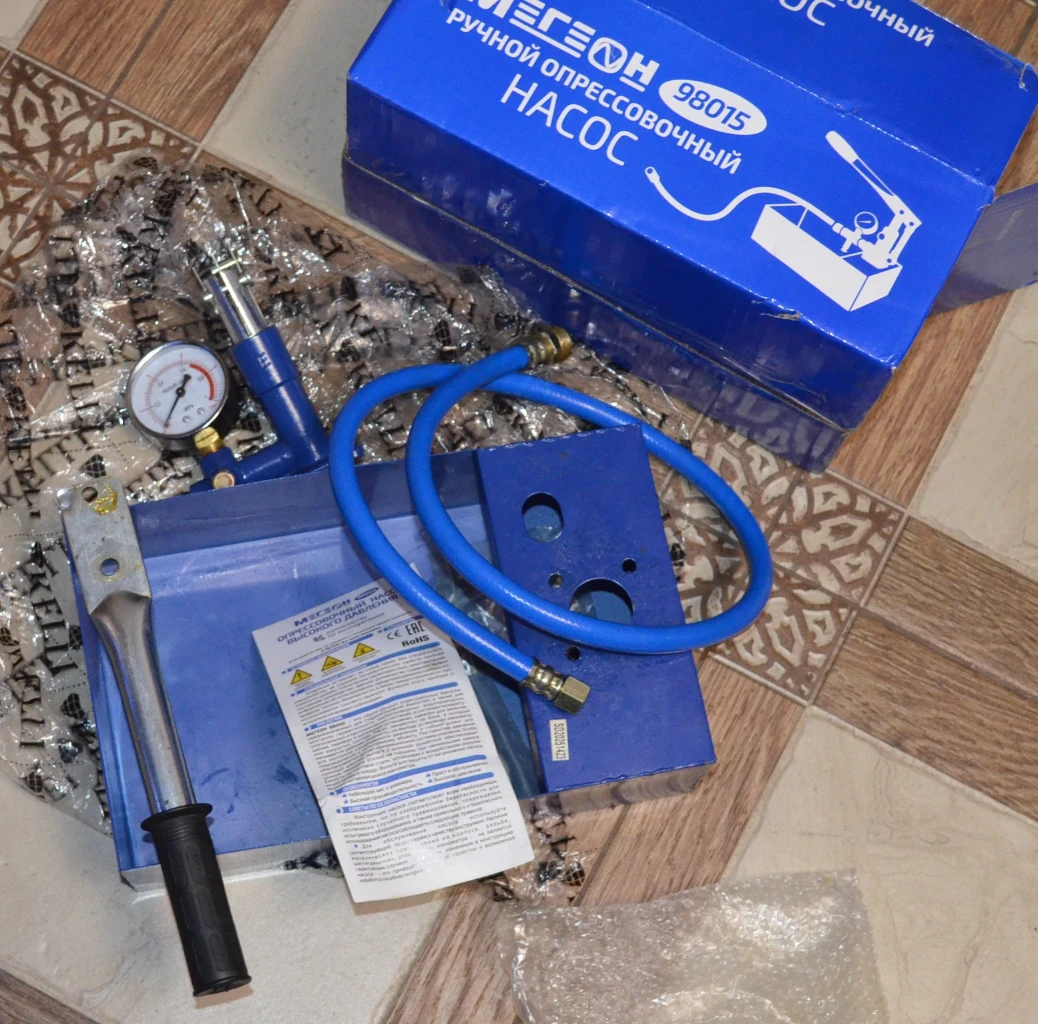 Продаю б/у ручной опрессовочный насос высокого давления предназначен для гидроиспытаний ёмкостей. а... - фотография