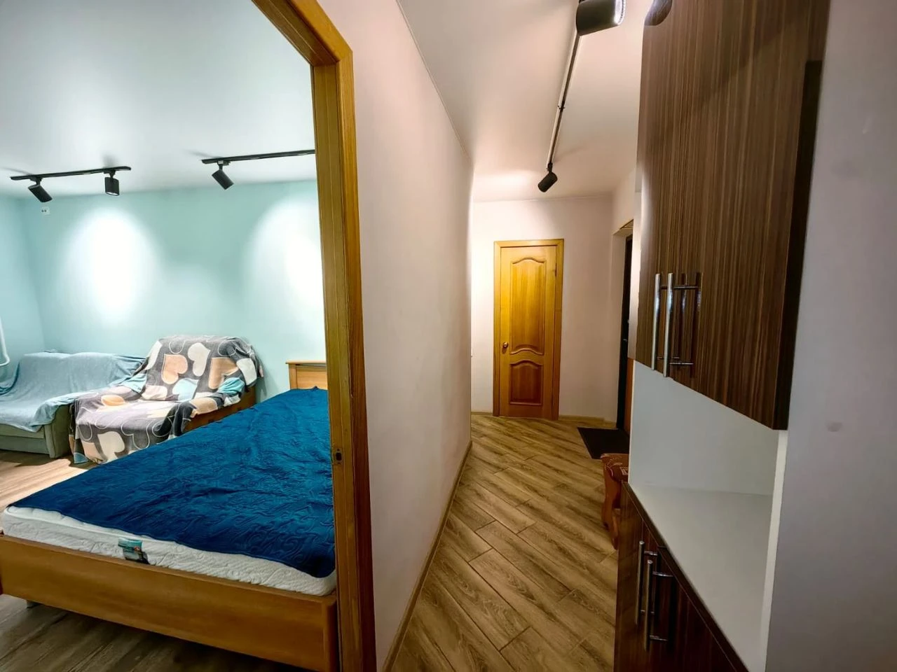 Сдаётся по ул. университетской, ворошиловский р-н, однокомнатная квартира. находится на 3-м этаже. в... - фотография