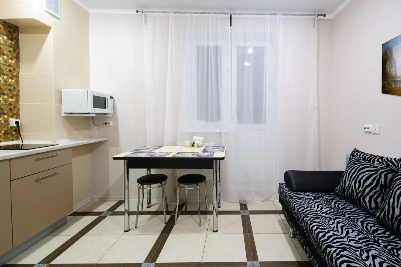 Сдаётся однокомнатная квартира в ворошиловском районе донецка, крытый рынок (2-й этаж). в пешей дост... - фотография