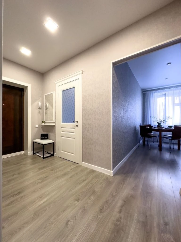 Сдам двухкомнатную квартиру в ворошиловском районе донецка, ориентир крытый рынок. расположена на 3-м этаже. установлена накопительная система, что обеспечивает бесперебойную подачу воды. есть вся нужная мебель и техника, скоростной интернет, цифровое тв. в шаговой доступности ас крытый рынок, донмак, рынок, супермаркеты, магазины, банки и прочие важные объекты инфраструктуры. что касается соседей, это в основном тихие семейные люди, без громких домашних животных. стоимость в месяц 27000 + коммуналка + залог (15000) телефон +79495064448 (сергей) - фотография - 6