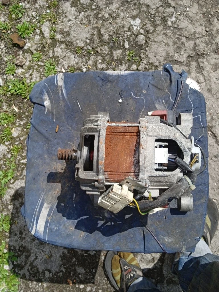 Двигатель от стиральной машины веко 700р +79490569062 - фотография - 2