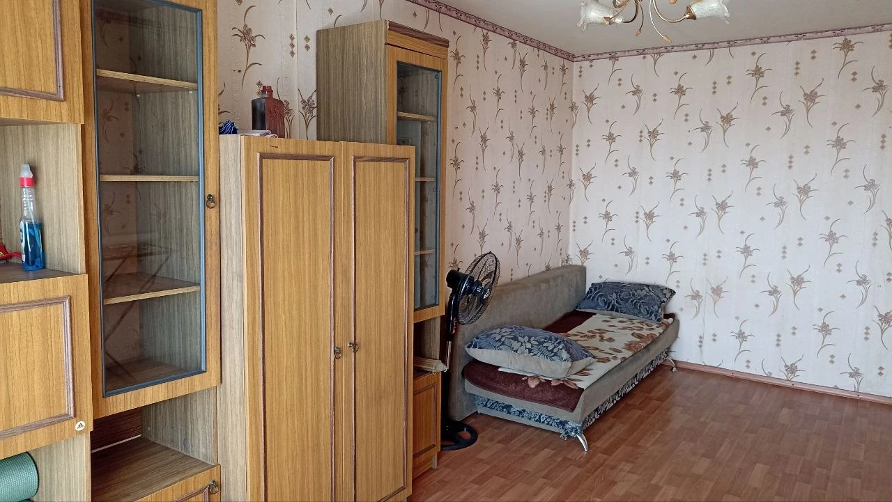 1К. Квартира — ленинский район, пр. Ленинский, 106
Этаж: 7/9
Общая площадь — 30 кв. М.

Сдается уютная 1-комнатная квартира с бойлером, расположенная в удобном районе. Вода всегда, что обеспечивает комфортное проживание.

— Стоимость: **20 000 ₽** + коммунальные услуги
+7(949)105-35-35, Виктория

(
(

Don estate | +7 (949) 105-35-35 | telegram @doneestate | vk vk. Com/doneestate | max max. Ru/id930301547489_biz - фотография - 2