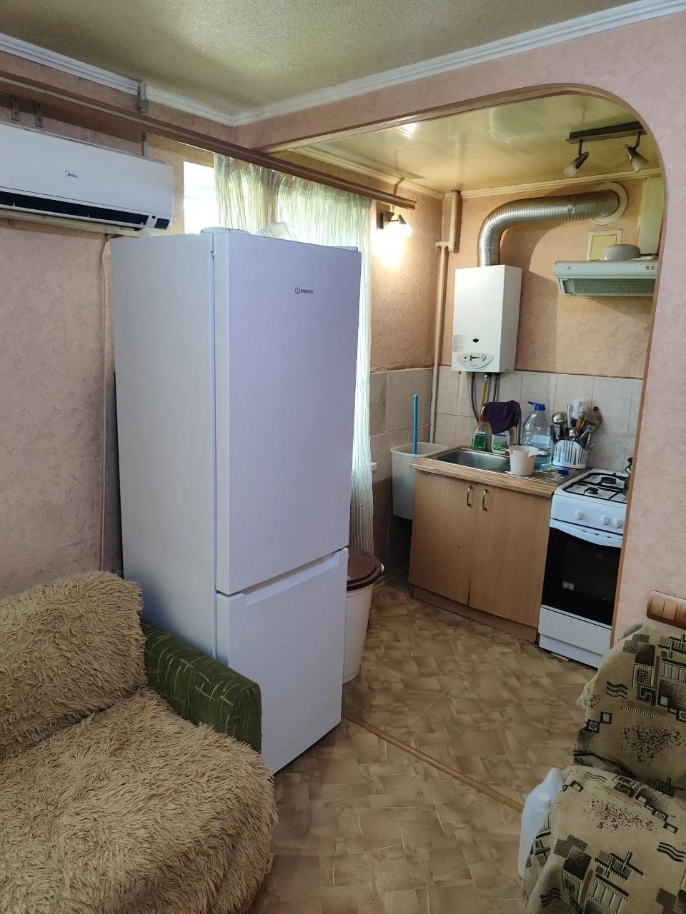 2к. квартира — буденновский район, автоваз этаж: 1/5 вода подается по графику. — стоимость: **27 000 ₽** + коммунальные услуги. +7(949)105-35-35, виктория [записаться на просмотр]( [предложить объект]( don estate | +7 (949) 105-35-35 | telegram @doneestate | vk vk. com/doneestate | max max. ru/id930301547489_biz - фотография - 6