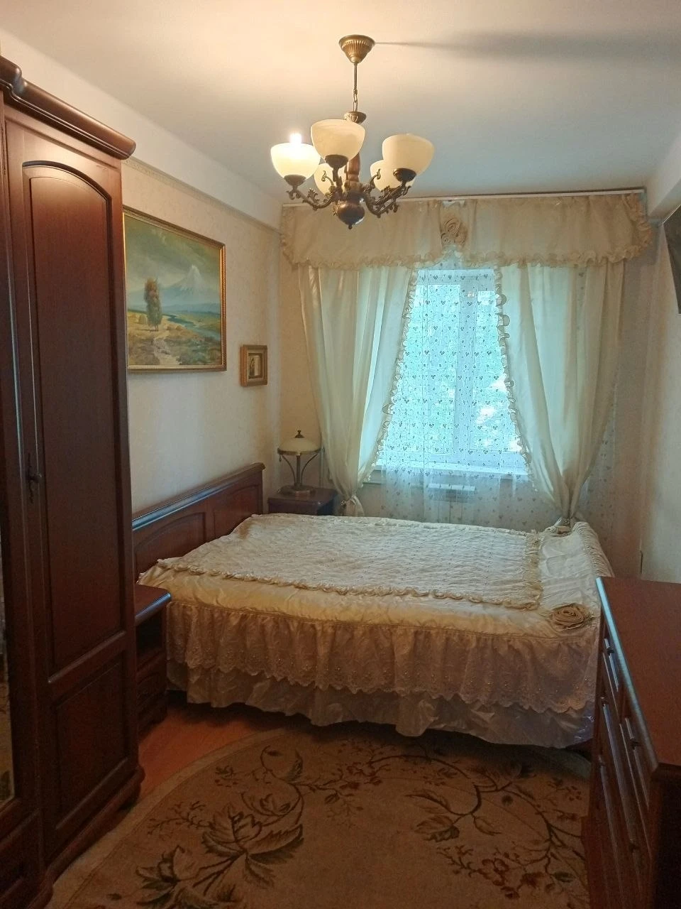 2к. квартира — калининский район, б-р шахтостроителей этаж: 4/5. сдам двухкомнатную квартиру в калининском районе. в квартире имеется колонка и накопительный бак. удобное расположение рядом с рынком. — стоимость: **50 000 ₽** + коммунальные услуги. +7(949)105-35-35, виктория [записаться на просмотр]( [предложить объект]( don estate | +7 (949) 105-35-35 | telegram @doneestate | vk vk. com/doneestate | max max. ru/id930301547489_biz - фотография - 4