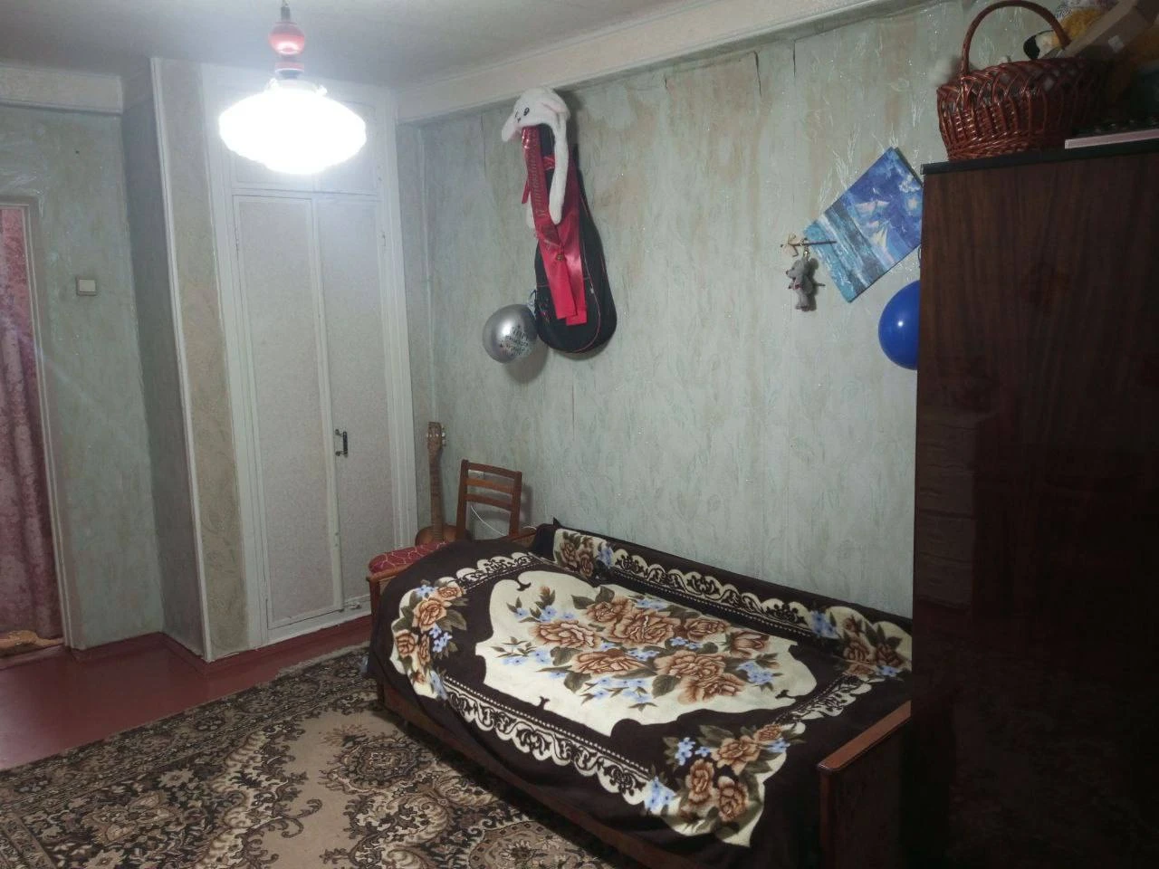 Продается 3к. Квартира в макеевке

- Адрес квартиры: червоногвардейский район, ул. Токарева
- Общая площадь — 56 м
- Этаж:** 2/5
**
Застеклённый балкон, пластиковые окна. В шаговой доступности базар, магазины, школа, больница и маршрутки.

Стоимость:** ~~3 300 000₽~~ (торг)
Новая цена : 2 500 000 ₽
**
Контакты: +7(949)105-35-35, виктория
Контакты: @donvikay - фотография - 4