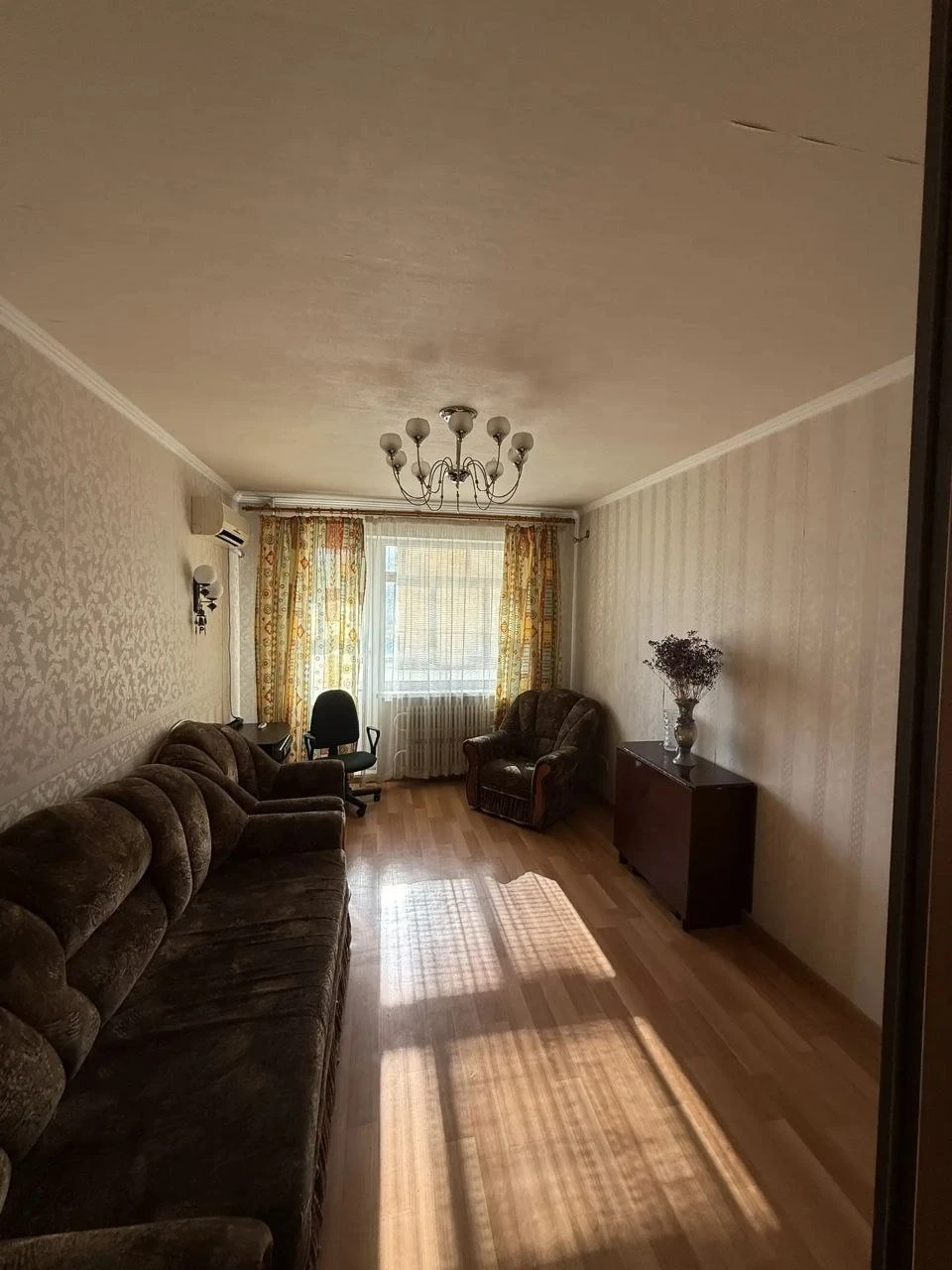 3К. Квартира — звёздный, пр. Ленинский, 66

Общая площадь — 66 кв. М.
Этаж: 6/9

Продаётся трёхкомнатная квартира с мебелью и бытовой техникой. Вода постоянно, документы готовы.

— Стоимость: **7 800 000 ₽**
+7(949)105-35-35, Виктория

(
( - фотография - 4