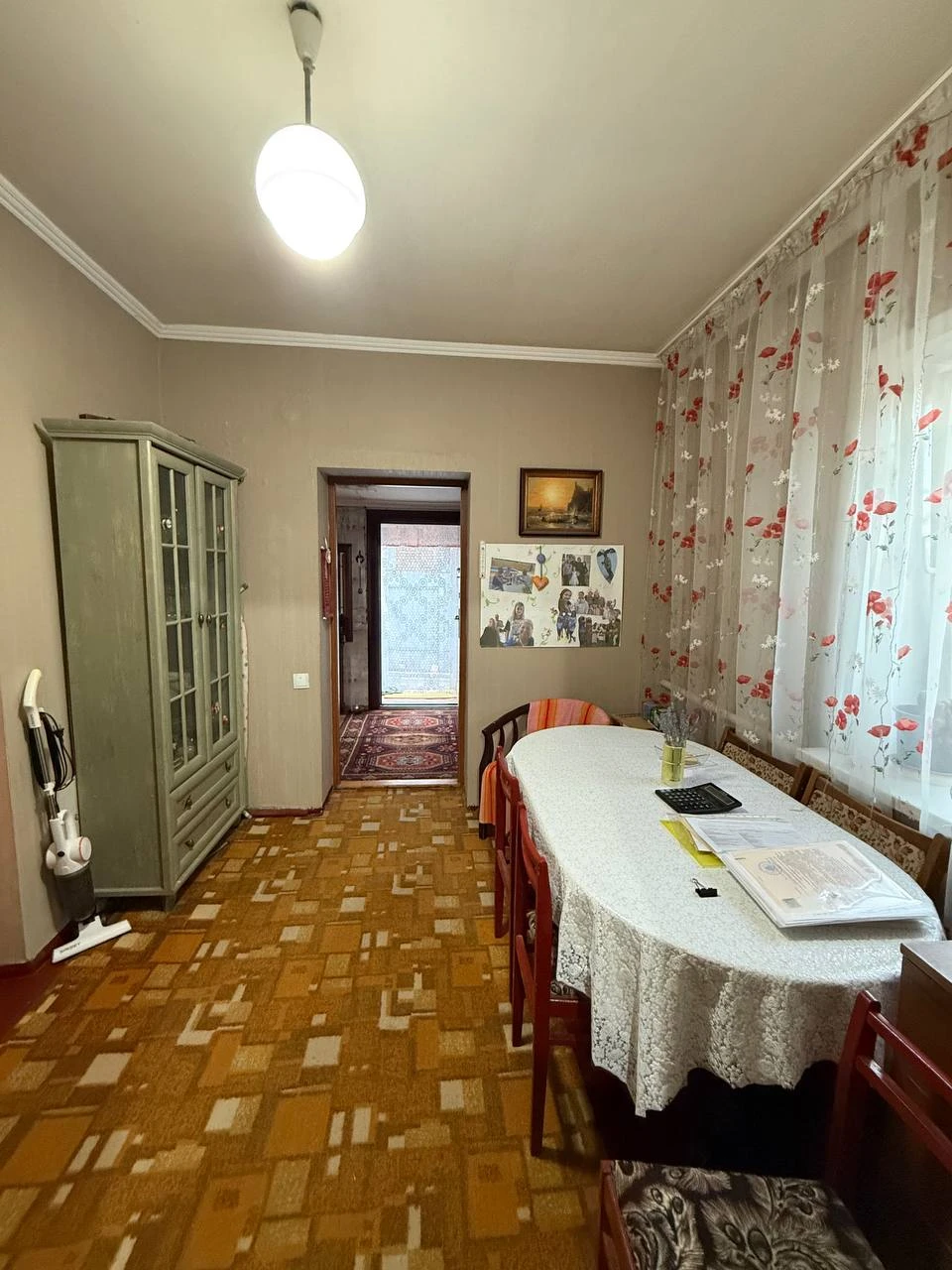 Продается дом — ленинский район, улица ясногорская, боссе

Общая площадь — 50 кв. М.

Продается дом с удобствами: яма, вода в доме, газ. Участок площадью 4 соток.

**— Стоимость: 6 000 000 ₽ торг**

+7(949)105-35-35, Виктория

(
( - фотография - 8