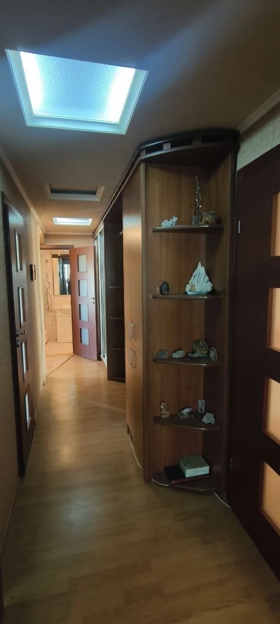 4К. Квартира — кировский район, текстильщик, стоматология
Этаж: 8/9
86 М2

Просторная квартира в тихом районе, рядом с стоматологией. Удобный доступ к общественному транспорту и инфраструктуре. Отличный вариант для семьи.

— Стоимость: **4 000 000 ₽**
+7(949)105-35-35, Виктория

(
( - фотография - 1