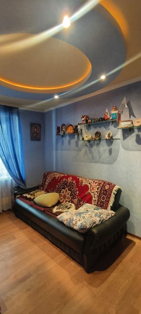 4К. Квартира — кировский район, текстильщик, стоматология
Этаж: 8/9
86 М2

Просторная квартира в тихом районе, рядом с стоматологией. Удобный доступ к общественному транспорту и инфраструктуре. Отличный вариант для семьи.

— Стоимость: **4 000 000 ₽**
+7(949)105-35-35, Виктория

(
( - фотография - 4